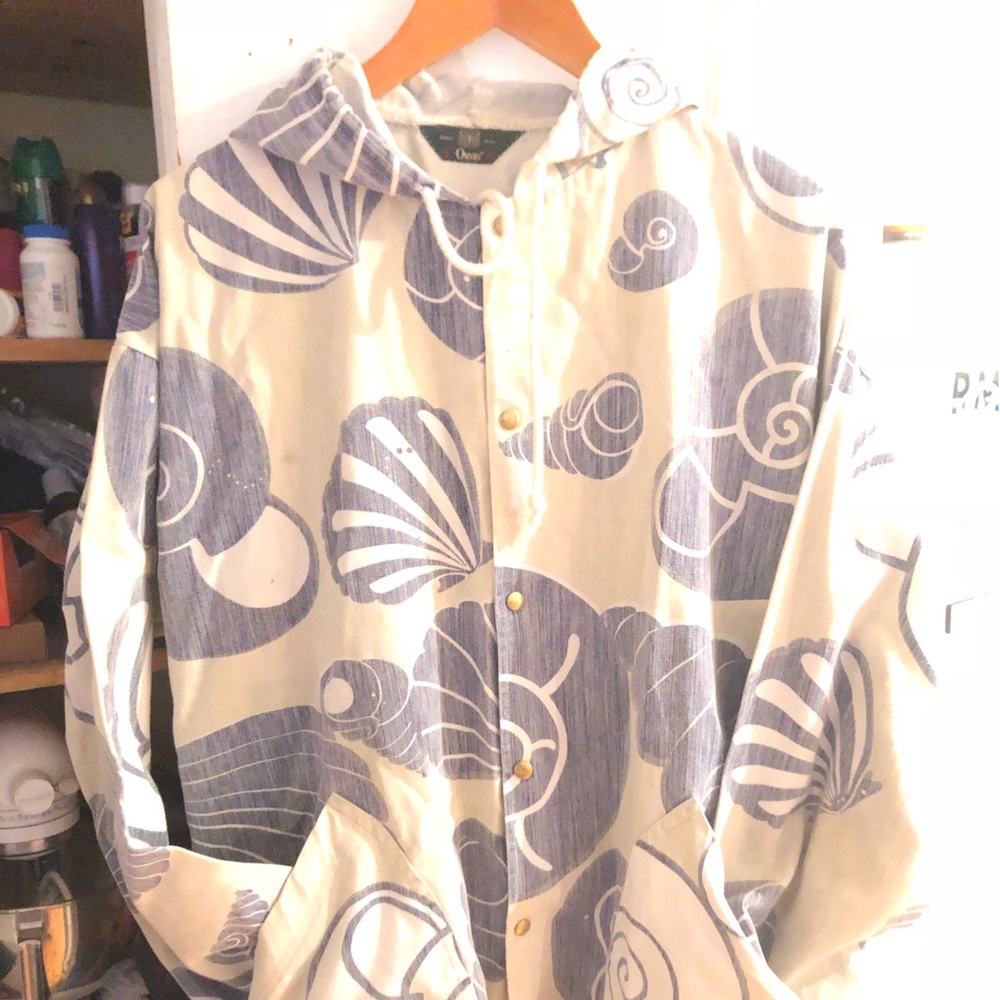 Vintage Seashell Snap-Up Hoodie with Dope Pockets